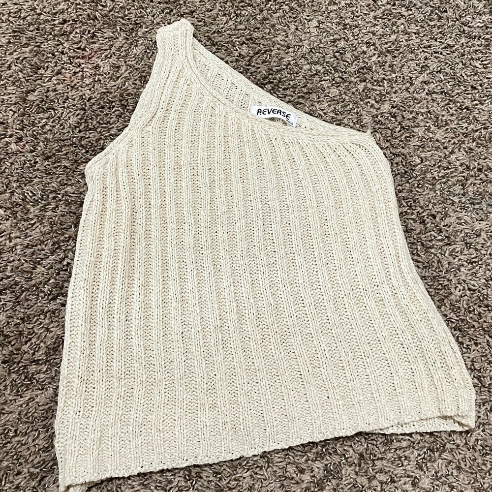 Reverse top - Picture 2 of 3